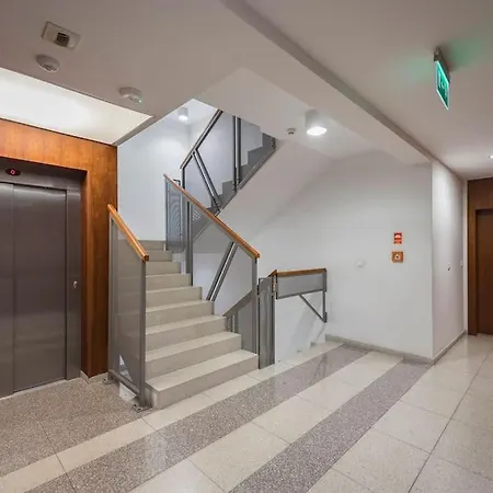 2-Bedroom Modern Wola Apartment By Ecru Wwa32 Warsaw Exterior photo