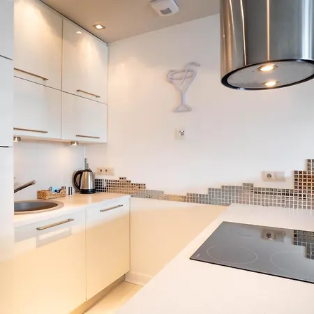 2-Bedroom Modern Wola Apartment By Ecru Wwa32 Warsaw Exterior photo